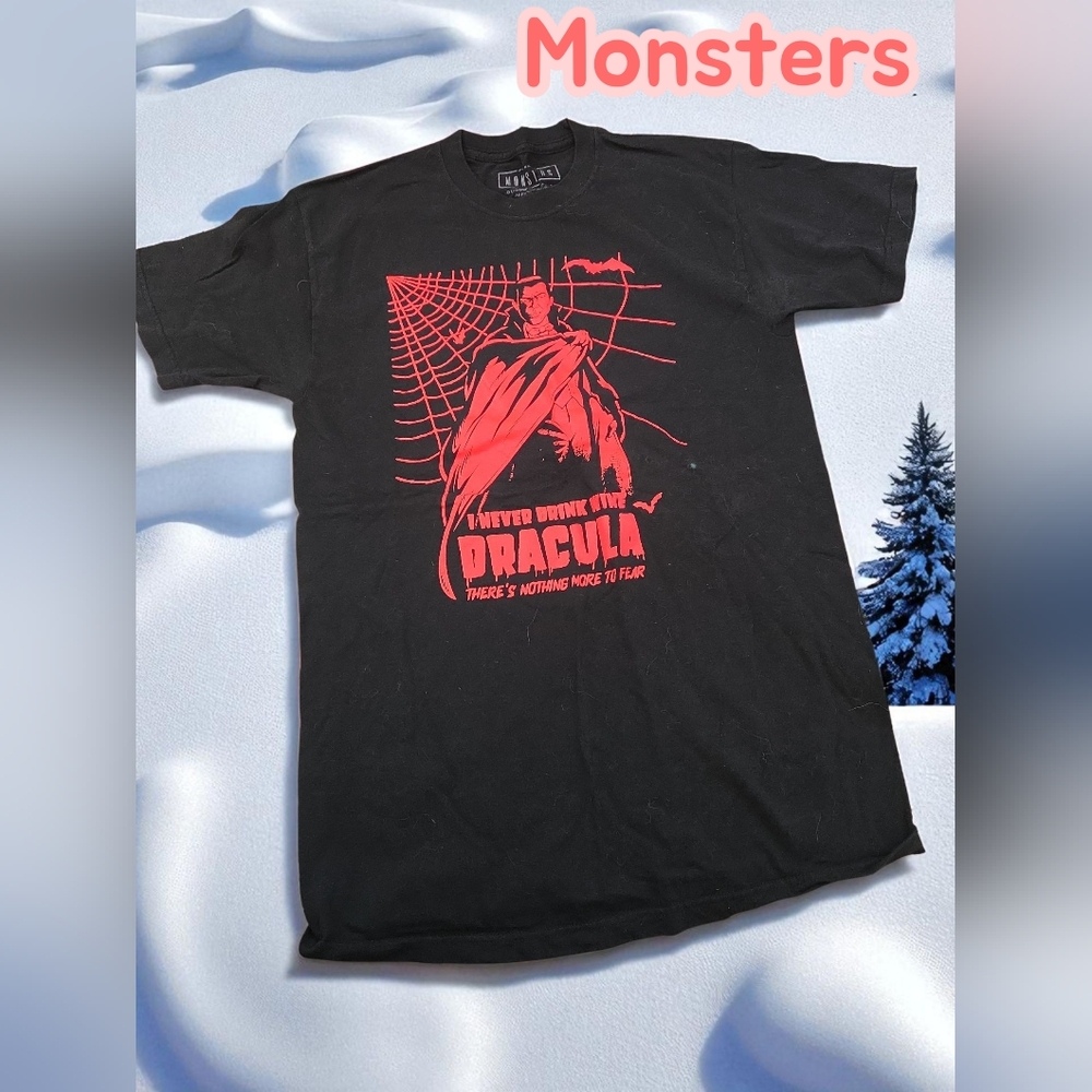 *0677 Monsters Dracula Graphic Top Men Women Medium